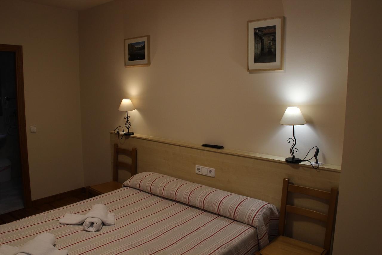 Hostal Ezkaurre Isaba Eksteriør bilde